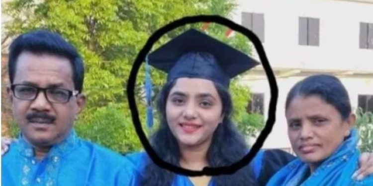 বাবার মৃত্যুর ৮ মাস পর ডেঙ্গু জ্বরে আক্রান্ত হয়ে মারা গেলো একমাত্র মেয়ে প্রিয়াংকা