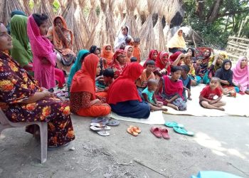 সাপে কাটলে ওঝা নয়, হাসপাতালে চিকিৎসা হয়