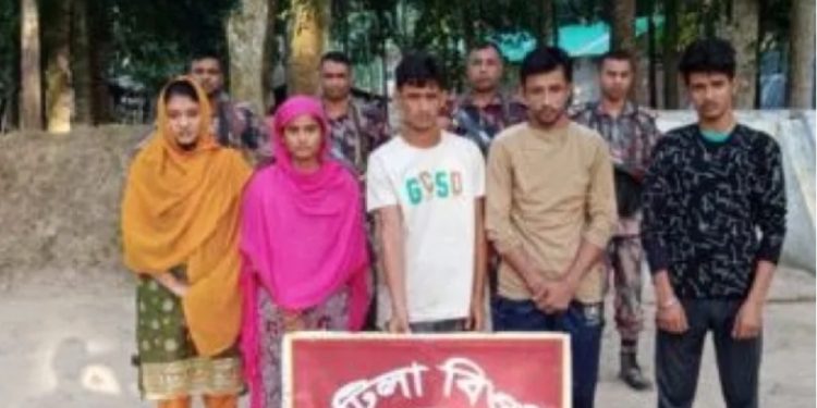 ঝিনাইদহে অবৈধভাবে সীমান্ত অতিক্রমকালে আটক-৬