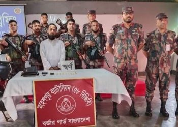 ঝিনাইদহে ৩২ পিস স্বর্ণের বারসহ একজন আটক