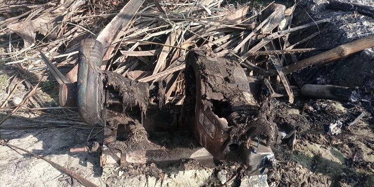 বাগেরহাটে সাংবাদিক সহ দুইজনের মৎস্য ঘেরের গৈ ঘরে অগ্নিসংযোগঃ লুটপাট  ব্যাপক ক্ষয়ক্ষতি