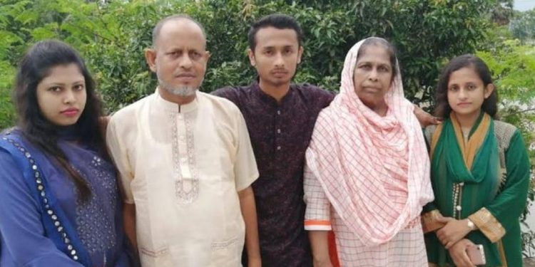 কালীগঞ্জে কলেজ প্রিন্সিপালের বিনা বেতনে ১৮ বছর চাকরি, মৃত্যুর পর দিশেহারা পরিবার