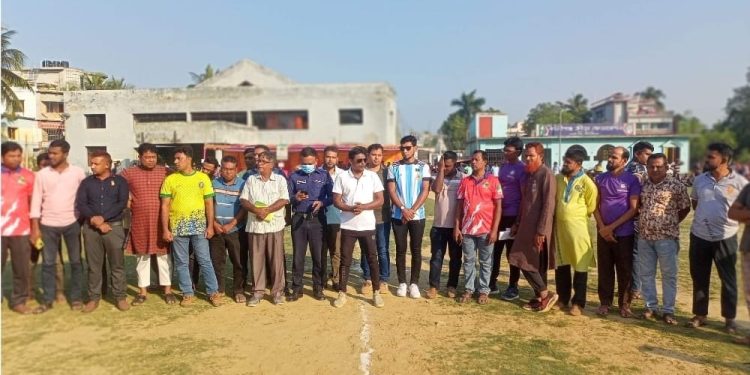 এমপি কাপ ফুটবল টুর্নামেন্ট নওয়াপাড়াকে হারিয়ে সেমিফাইনালে কালীগঞ্জ