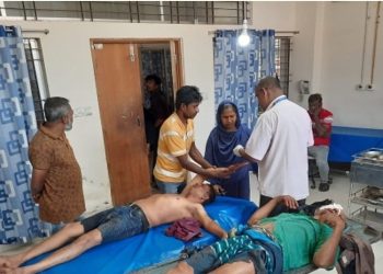 ঝিনাইদহে সড়ক দুর্ঘটনায় নিহত ১, আহত ১৫