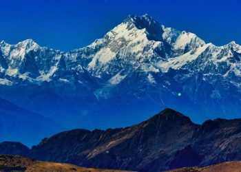 কাঞ্চনজঙ্ঘা: পৃথিবীর তৃতীয় উচ্চতম পর্বত শৃঙ্গ