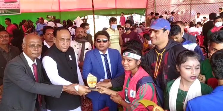 বাঁশখালীতে যথাযোগ্য মর্যাদায় মহান বিজয় দিবস পালিত