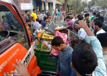 বাঁশখালীতে ট্রাক সিএনজি মুখোমুখি সংঘর্ষে গুরুত্ব আহত ৬