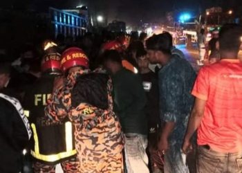 কালীগঞ্জে ট্রাকের চাকায় পিষ্ট হয়ে দুলাভাই নিহত, আহত এক