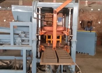 সরকারী নির্দেশনা থাকলেও নাই পৃষ্ঠপোষকতা; ক্ষতির মুখে কনক্রিট জোট ব্লক ইট নির্মাণ উদ্যোক্তারা