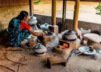 ভোলায় চিরায়িত বাংলার ঐতিহ্যবাহী মাটির চুলা দিনে দিনে হারিয়ে যাচ্ছে