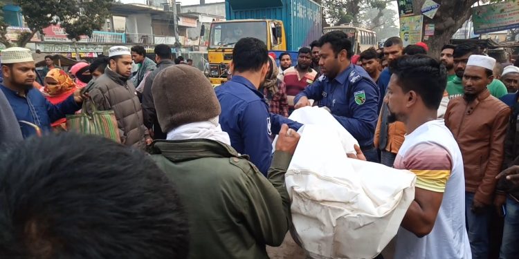 শার্শায় ট্রাকের চাকায় পিষ্ট হয়ে নারীর মৃত্যু