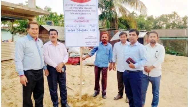 ঝিনাইগাতীতে অবৈধ দখলদারদের কাছ থেকে প্রায় ২ কোটি টাকা মূল্যের জমি উদ্ধার