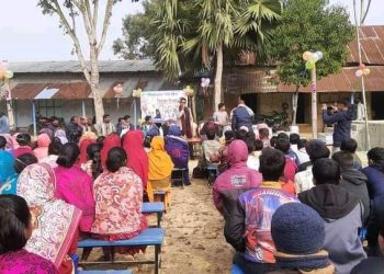 বেনীপুর আদর্শ উচ্চ বিদ্যালয়ে বই উৎসব  অনুষ্ঠিত