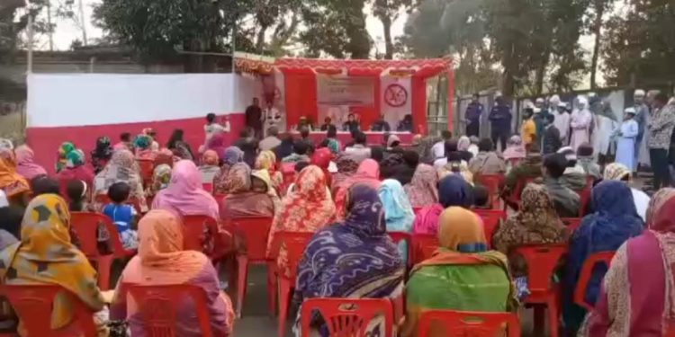 নেত্রকোনায় উঠান বৈঠক অনুষ্ঠিত