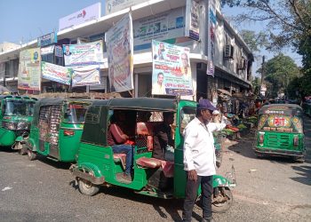 ১২ বছর ধরে স্বেচ্ছায়ট্রাফিক সেবা দিয়েযাচ্ছেন তিনি