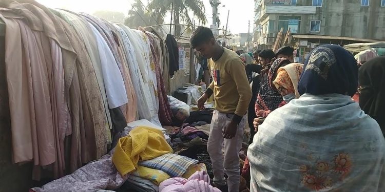 শীতে কাঁপছে ফরিদপুরের ভাঙ্গা