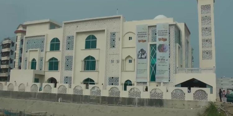 ফরিদপুরের ভাঙ্গায় মডেল মসজিদ ও ইসলামিক সাংস্কৃতিক কেন্দ্রের উদ্ধোধন