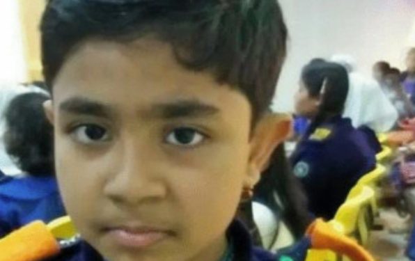 ভোলার মেয়ে রিসাত জাহান আভার আর্ন্তজার্তিক পুরস্কার প্রাপ্তি