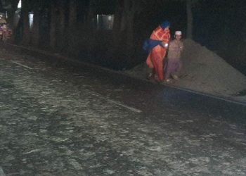 ইটভাটার মাটিতে মহাসড়ক কর্দমাক্ত কুমিল্লা-সিলেট আঞ্চলিক সড়কে ঘটছে দুর্ঘটনা