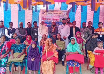 ঝিকরগাছায় শীতবস্ত্র বিতরণ