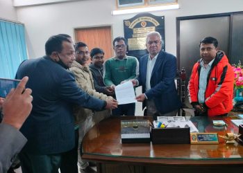 গাইবান্ধায় আতার  দুর্নীতি-অনিয়ম তদন্তের দাবিতে স্মারকলিপি