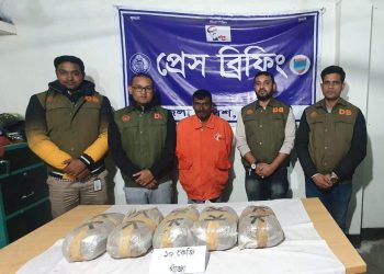 বেনাপোলে বিপুল পরিমাণ  গাঁজা সহ মাদক ব্যবসায়ী গ্রেফতার