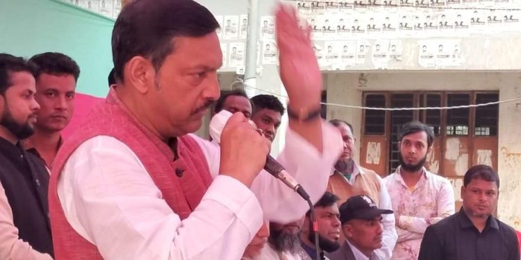 এলাকার বিশৃঙ্খলাকারীদের সামাজিকভাবে প্রতিহত করা হবে:এমপি লাবু চৌধুরী