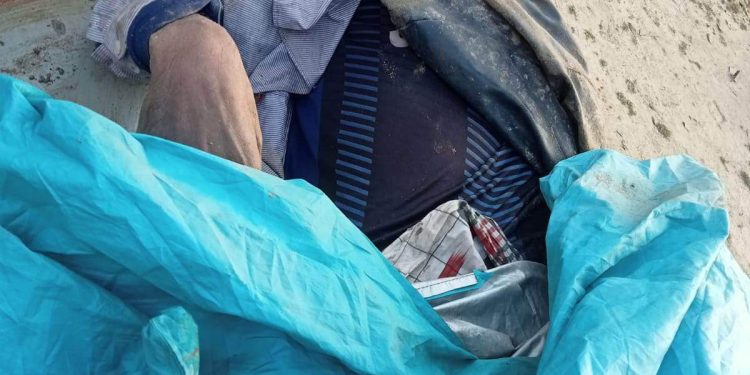 লালপুরে বোমা কালামকে কুপিয়ে হত্যা করলো স্ত্রী