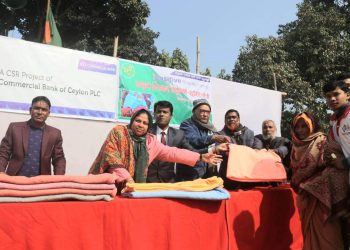 ঠাকুরগাঁয়ে শীতবস্ত্র বিতরণ