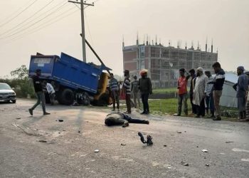 সাতক্ষীরায় ট্রাকের চাকায় পিষ্ট হয়ে মোটরসাইকেল আরোহী নিহত