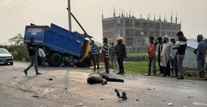সাতক্ষীরায় ট্রাকের চাকায় পিষ্ট হয়ে মোটরসাইকেল আরোহী নিহত