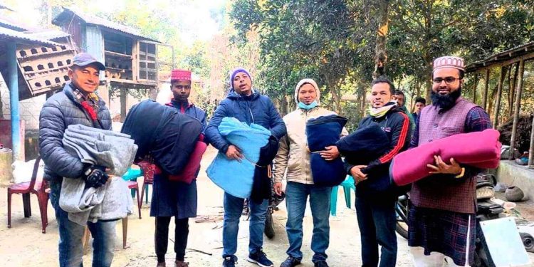 ফরিদপুরে কম্বল বিতরণ