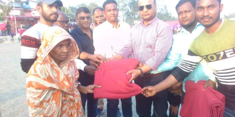 গংগাচড়ায় শীতার্থদের মাঝে শীতবস্ত্র বিতারন ও নারী ফুটবল ম্যাচের উদ্ভাবন
