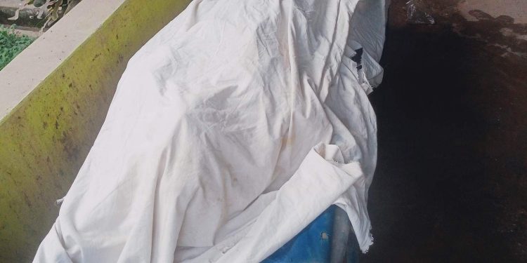 নাটোরের লালপুরে গলায় ফাঁস দিয়ে এক যুবকের আত্মহত্যা