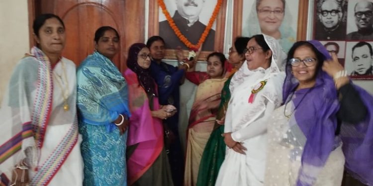 নড়াইলে মহিলা আওয়ামীলীগের ৫৪তম প্রতিষ্ঠাবার্ষিকী উপলক্ষে আনন্দ র‌্যালী ও আলোচনা সভা