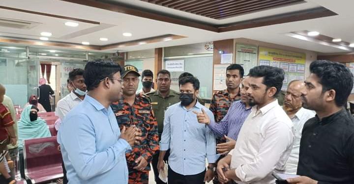 অগ্নি নিরাপত্তা: বাঁশখালীতে ২টি মার্কেটকে ভ্রাম্যমাণ আদালতে জরিমানা