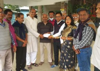 বাঘারপাড়ার বাকড়ীতে পিকনিকের বাস দুর্ঘটনায় আহতদের চিকিৎসা তহবিলে নগত অর্থ প্রদান 