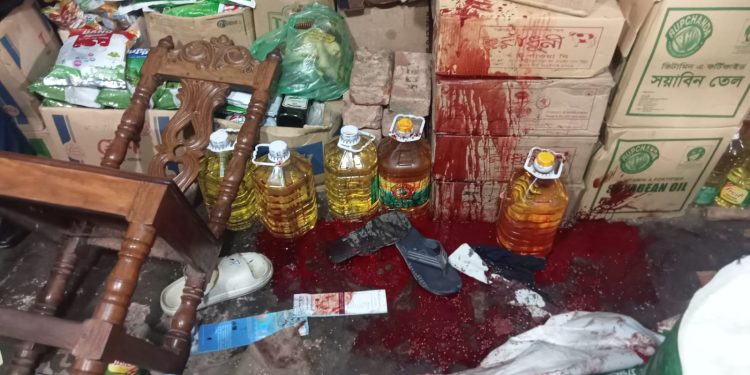 শরিয়তপুর জাজিরায় কাজীরহাটে দিনে-দুপুরে দোকানে গুলি করে দুর্ধর্ষ ডাকাতি।