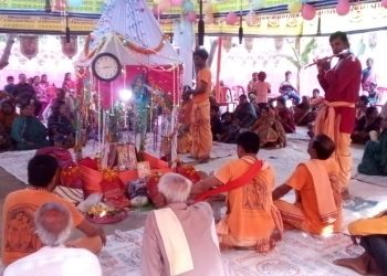 রাজশাহীর বাঘায় ২নং গড়গড়ী ইউনিয়নের পশ্চিম পাড়ায় যজ্ঞানুষ্ঠানে ভক্তদের ব্যাপক উপস্থিতি