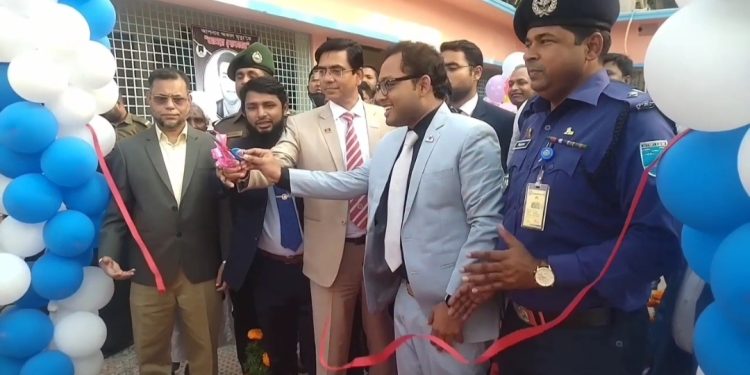 ভাঙ্গায় ভূমি অফিস চত্ত্বরে তরু ছায়ার শুভ উদ্ধোধন করলেন জেলা প্রশাসক