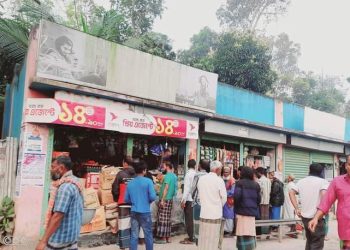 সালথায় জয়ঝাপ বাজারে বিকাশ লোড এ্যন্ড ভ্যরাইটিজ ষ্টোরে চুরি