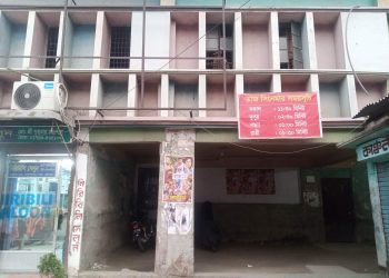 গাইবান্ধায় অশ্লীলতা ও দর্শক শুন্যতায় ৩৪ সিনেমা হল বন্ধ