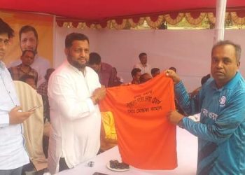 নরসিংদীর মাধবদীতে মেয়র কাপ ক্রিকেট টুর্নামেন্টের উদ্বোধন