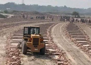 হাইকোর্টের নির্দেশনা বাস্তবায়নে মাঠে নেমেছে জেলা প্রশাসন