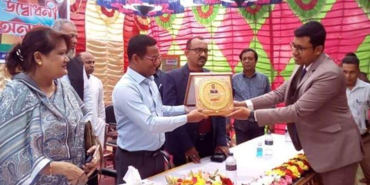 গাইবান্ধার পলাশবাড়ীতে উপজেলা প্রাণিসম্পদ প্রদর্শনী’র উদ্বোধন