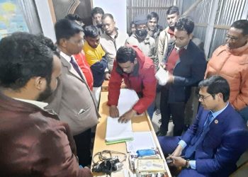 পঞ্চগড়ে ঔষধ বিক্রেতা ও এক প্রতারককে ভ্রাম্যমান আদালতের সাজা