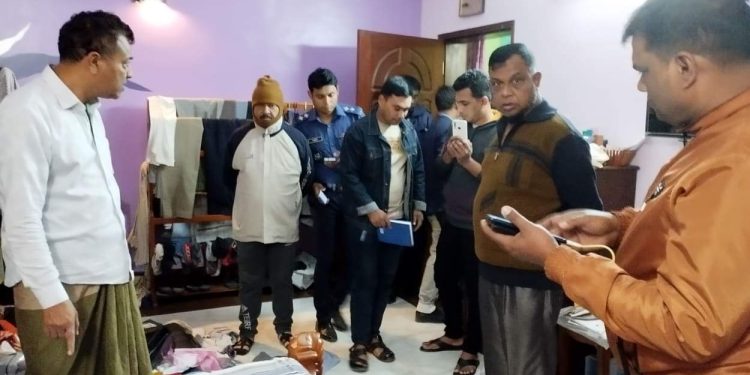 নড়াইলে জেলা আওয়ামীলীগের সহ-সভাপতির বাড়িতে দুর্ধর্ষ ডাকাতে