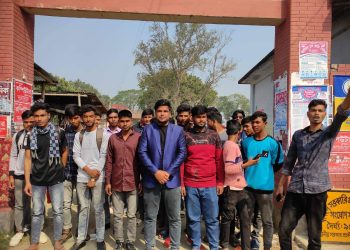 নওগাঁয় ছাত্রলীগের আনন্দ মিছিল অনুষ্ঠিত