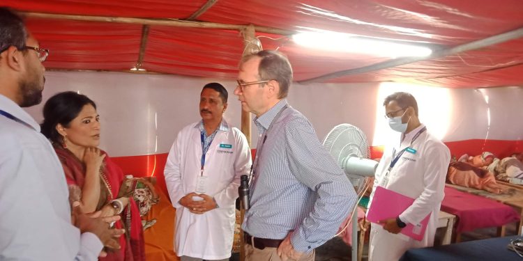 সারিয়াকান্দিতে ব্রিটিশ হাইকমিশনারের লাইফবয় ফ্রেন্ডশিপ হাসপাতাল পরিদর্শন