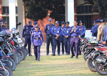 নিজেরা ট্রাফিক আইন মেনে চলুন, অন্যকে উৎসাহিত করুন: পুলিশ সুপার, নড়াইল
